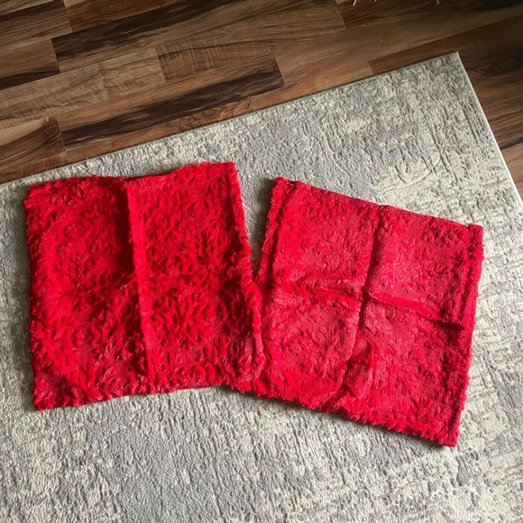Red Christmas Snowflake Pillow Covers - Picture 2 of 3